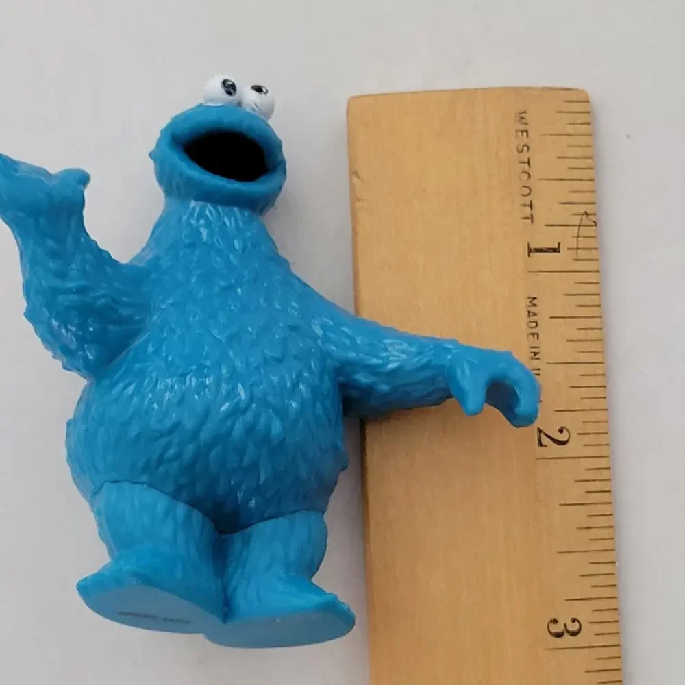 Cookie Monster Birthday Cake Topper Toy 3